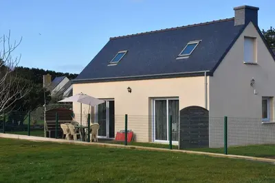 Maison à 210m de la plage avec jardin clos, terrasse et parking privé sur l'Île Grande