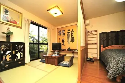 With openair bath Apart / Yufu Ōita