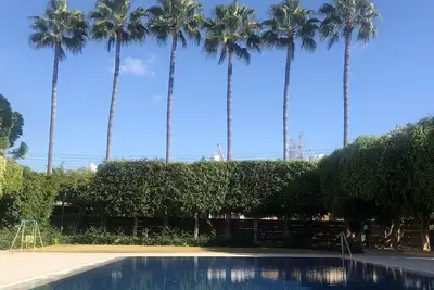 Image de Immense appartement de luxe de 225 m² en bord de mer avec piscine et balcon