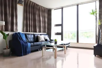 Image de 2br Apt201 American VillageBeach 1min by car / Nakagami-gun Okinawa