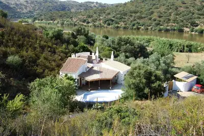 Image de Fantastique maison de campagne avec piscine sur le Rio Guadiana avec accès à la rivière