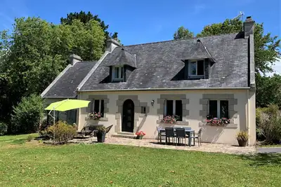 Image de Maison 8 pers Ă 200 m du coeur de Locronan et Ă 7 km de la plage