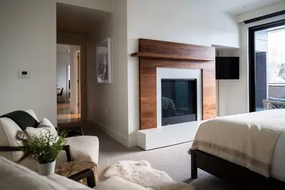 Image de Avant-poste: One Town Hill 303