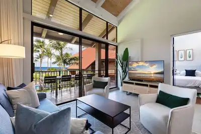 Image de Modern Oceanfront Remodel ☀ Top Floor ☀ Amazing Ocean Views ☀ Luana Kai B314