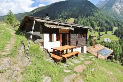 Image de Chalet Ă Binntal-Langtal avec jardin