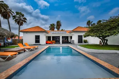 Image de Villa spacieuse, 8 couchages, piscine et intimité garantis
