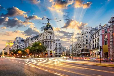 Gv5, 7 Rooms / 7 Bath Apartment On Gran Via Street