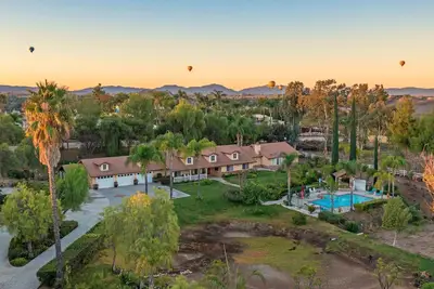 Image de Superbe maison de campagne viticole de Temecula - 20% de réduction sur les 5 premières réservations!