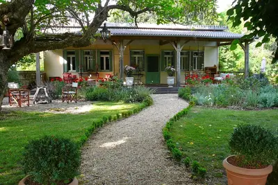 Image de Gite D' ÉTÉ Dans Parc Du CHÂTEAU De Villars En Perigord