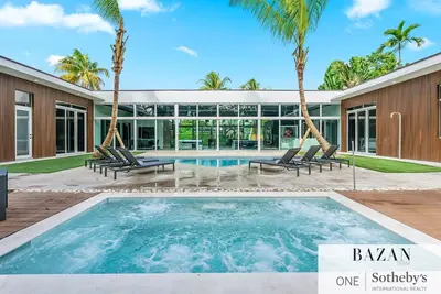 Image de Villa Cristal 6 chambres 6. 5 salles de bain Loft moderne pour 16 personnes