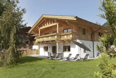 Image de Spacious vacation home with large garden