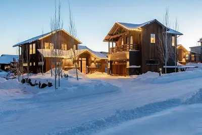 Image de Maison moderne à Tetherow Resort | 20 min à Mtn | Jacuzzi