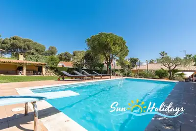 Image de Belle villa Monica avec piscine privée pour 8 personnes à 800m de la plage
