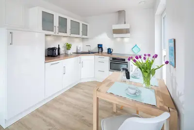 Image de Appartement avec terrasse près de la plage et de la ville