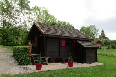 Image de Chalet indépendant construit sur 1 hectare à la campagne dans un village du jura