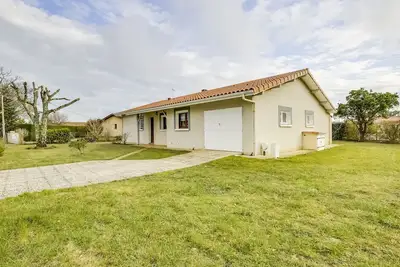 Image de Maison plain-pied à Biscarrosse avec jardin clos, terrasse et parking pour 6 personnes