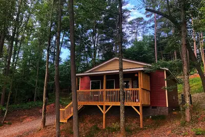 Image de MountainSunrise-Rustic Cabin-20 mins-Asheville