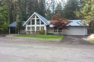 Image de RÉSERVEZ Ce Chalet Invitant Et Familial Frendly Leavenworth À Quelques Minutes De La Ville!