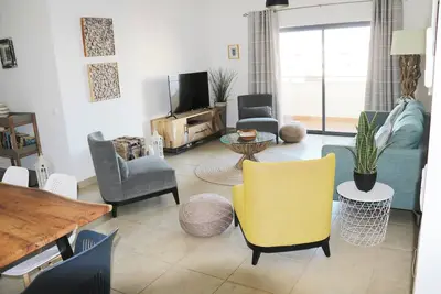 Image de 3 Bedroom Apartment with Pool