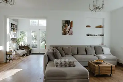 Image de Villa Dune et Plage avec très grand et beau jardin