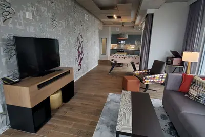 Image de ! ! ! ! Suite PRÉSIDENTIELLE! ! ! ! - Votre Maison Loin De La Maison Pour Sxsw