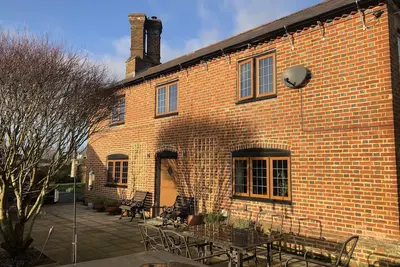 Image de Charmant cottage de caractère dans la New Forest avec accès à proximité à la forêt