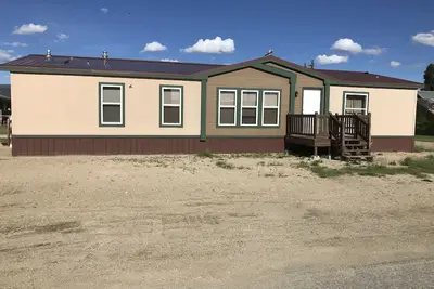 Image de Nouvelle maison de location de vacances au cœur de la sagesse du centre-ville!