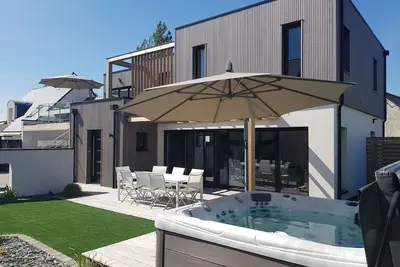 Image de Maison Climatisée sur la Presqu'Ile de Rhuys  avec Jacuzzi