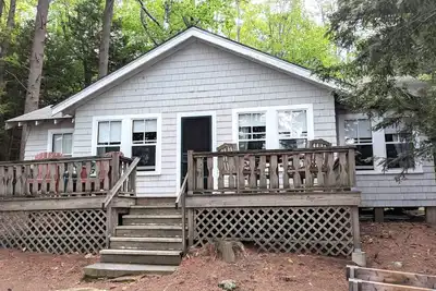 Image de Family Cottage On Pristine Lake Nubanusit