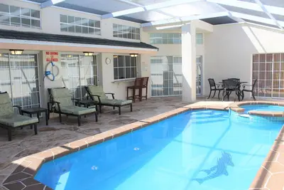 Image de 3 chambres 3 salles de bains piscine et spa maison villa à la communauté fermée Lindfields Reserve près de Disney, Orlando