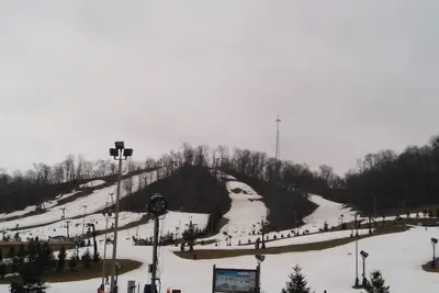 Image de Lawrenceburg Indiana Perfect North Slopes, casino, centre d'événements, embarcadère public,