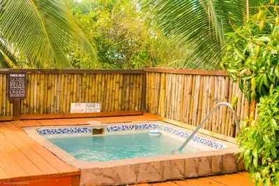 Image de L'expérience locale - Samo, avec piscine