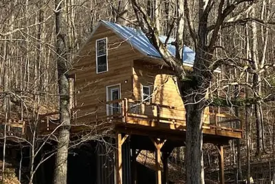 Image de Tree House- Hot Tub, pas de dimanche check-ins, gated chattanooga 18 miles