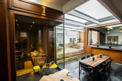 Image de SwimCasaLille - Loft cosy avec piscine intérieure