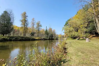 Image de Détente toute l'année au bord de la rivière Rifle