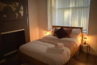 Image de Cozy Hub Coventry-près de Fargo Village & City Center