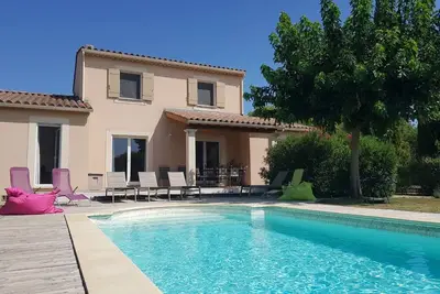Image de La villa de L Isle, piscine et soleil au programme!