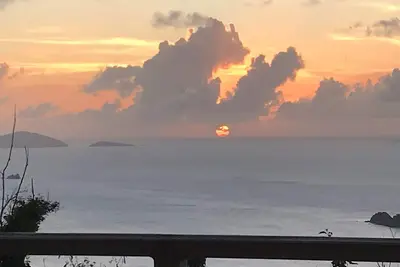 Image de Nouveau sur le marché en février 2020! État neuf et vues incroyables!