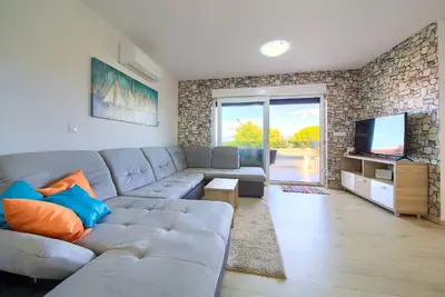 Image de Appartement de vacances Malinska pour 1 - 4 personnes avec 2 chambres à coucher - Appartement de vac