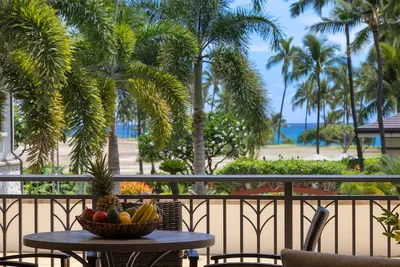 Image de 2 Br face à l'océan - 2e étage avec vue Peekaboo. Services complets pour jusqu'à 6 personnes