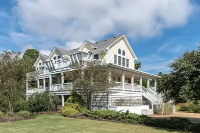 Image de Tout est possible: 7 chambres, piscine privée et bain à remous