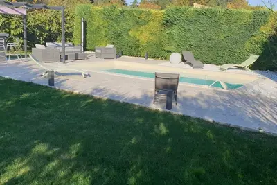 Image de Location Villa Provençale de 100m2, avec piscine et jardin de 400m2.