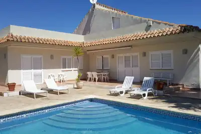 Image de Villa Avec Piscine Et Barbecue