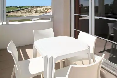 Image de Agréable appartement pour 4 personnes avec piscine, Wifi, Tv, terrasse et animaux admis