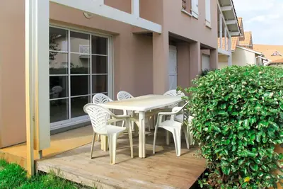 Image de Appartement dans une maison de vacances avec piscine, Wifi, Tv, terrasse, animaux admis, parking