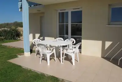Image de Appartement dans une maison de vacances avec Wifi, piscine, Tv, terrasse, animaux admis, parking