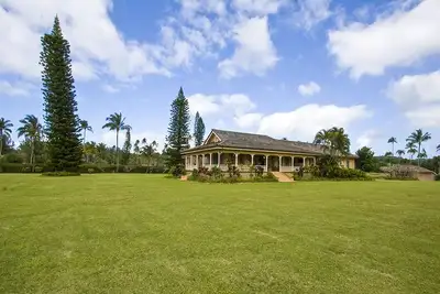 Image de Mana Kauai Island Vacations Presents Hanalei Historic Estate/Weddings  Tvnc 1092