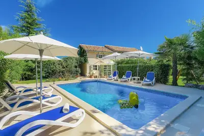 Image de Belle maison de vacances privée avec Wifi, climatisation, piscine privée, Tv et terrasse