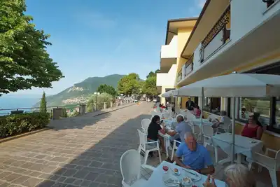 Image de Confortable appartement pour 4 personnes avec piscine, Wifi, Tv, terrasse et animaux admis