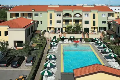 Image de Appartement dans une maison de vacances avec piscine, climatisation, Wifi, Tv, terrasse, parking